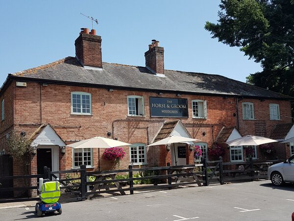 Horse and Groom, Woodgreen