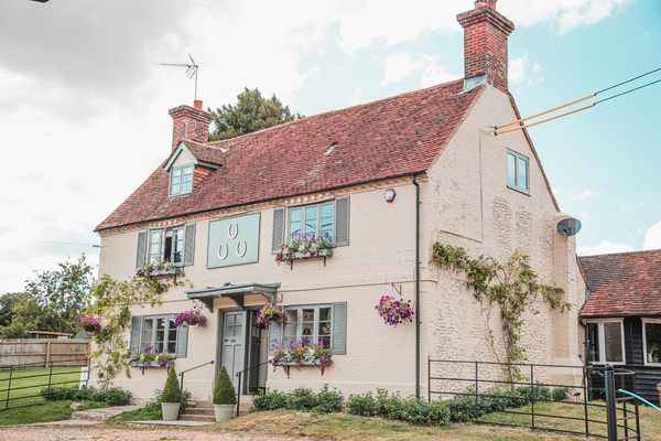 Three Horseshoes, Bighton