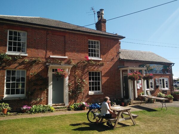 Flower Pots Inn, Cheriton