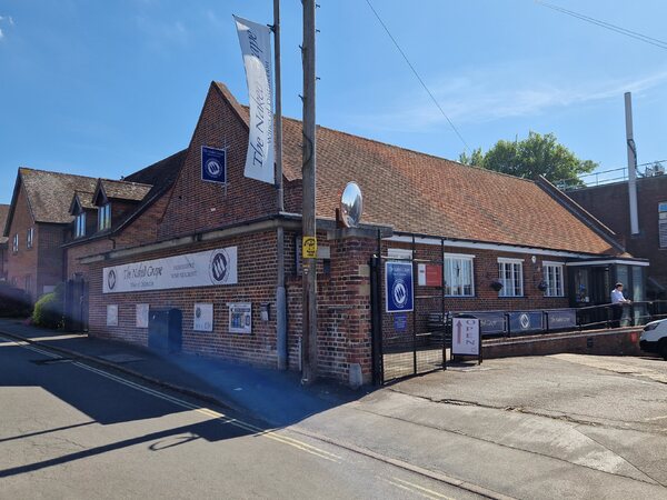 Naked Grape, Alresford